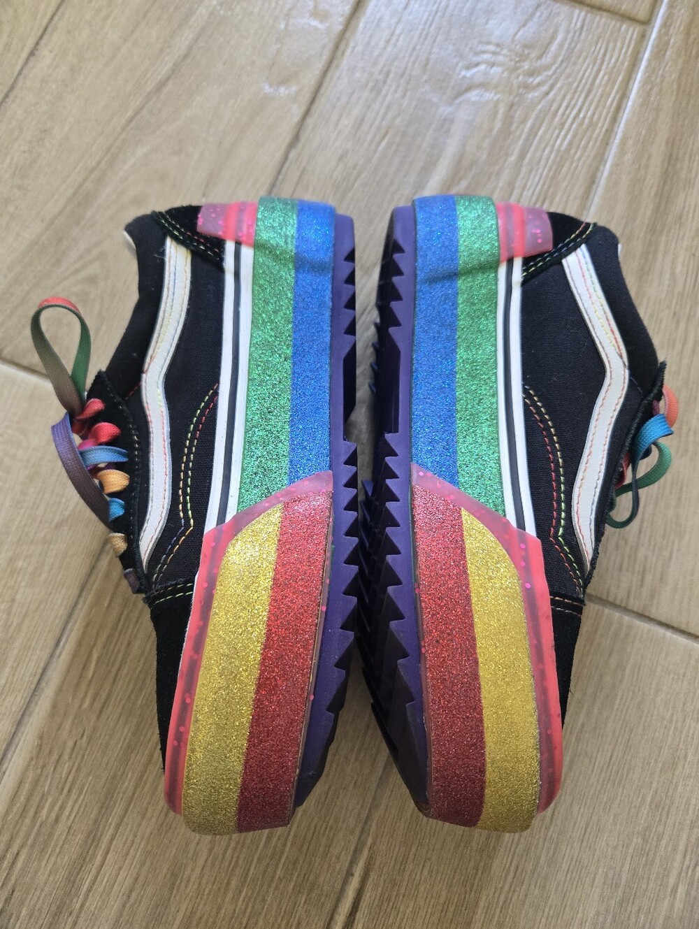 Vans Stacked Old School Pride Platform Sneakers, 3.5/5 - Picture 4 of 15